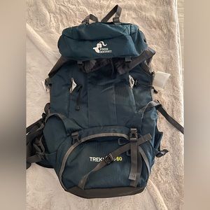 Travel Pack / 60L / Trekking / Comfortable / Used once!!
